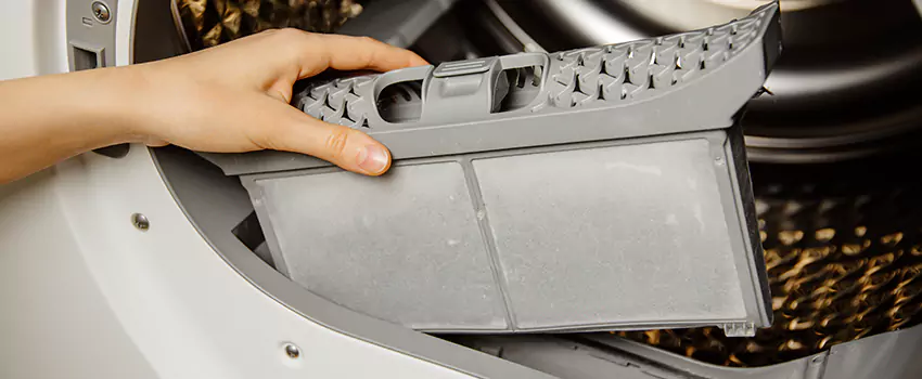 Signs Of A Clogged Dryer Lint Trap in Sayreville, New Jersey